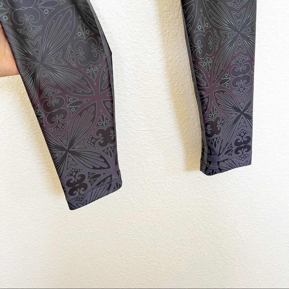 Niyama Sol- Black/Green Printed Leggings - Small